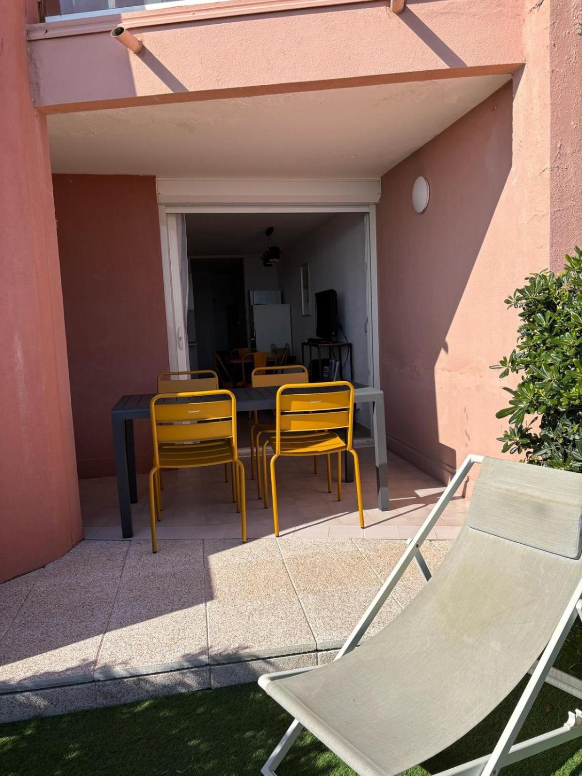 Cap Corniche, beau T2 climatisé en front de mer ! Sète Extérieur photo